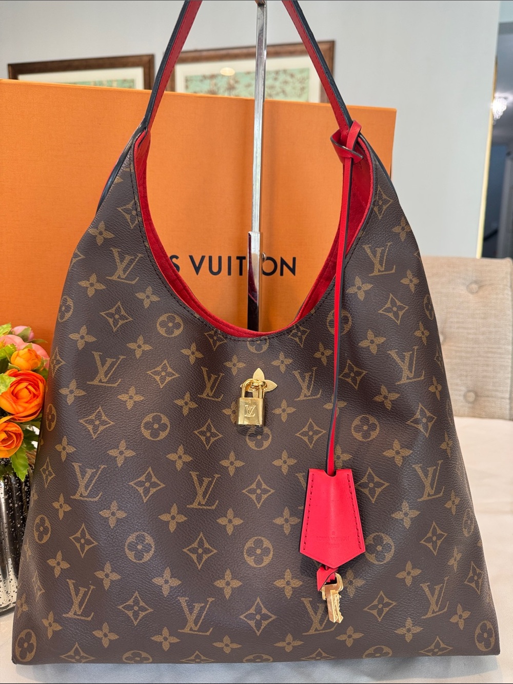 Authentic Louis Vuitton Monogram Flower Hobo bag with Red Interior - Picture 5 of 16